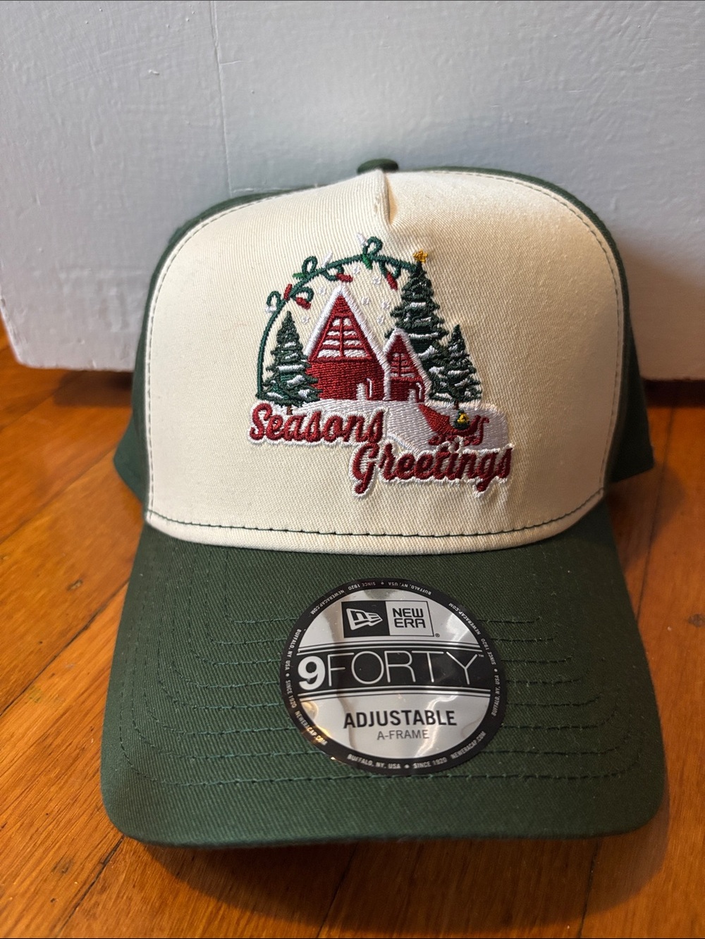 New Era Green & Cream 'Season's Greetings' Embroidered Holiday Cap